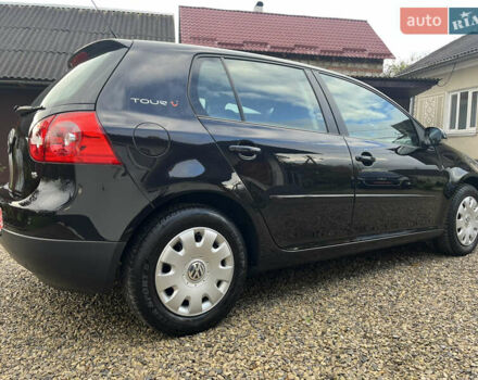 Черный Фольксваген Гольф, объемом двигателя 1.6 л и пробегом 253 тыс. км за 6250 $, фото 10 на Automoto.ua