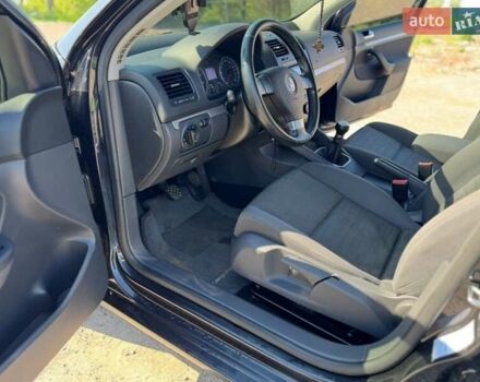 Черный Фольксваген Гольф, объемом двигателя 1.6 л и пробегом 191 тыс. км за 7900 $, фото 6 на Automoto.ua