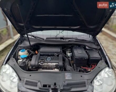 Черный Фольксваген Гольф, объемом двигателя 1.4 л и пробегом 207 тыс. км за 5700 $, фото 13 на Automoto.ua