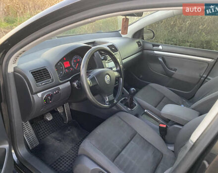 Чорний Фольксваген Гольф, об'ємом двигуна 1.97 л та пробігом 320 тис. км за 5500 $, фото 12 на Automoto.ua