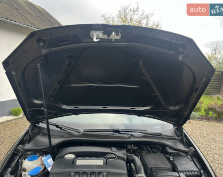 Черный Фольксваген Гольф, объемом двигателя 1.6 л и пробегом 253 тыс. км за 6250 $, фото 91 на Automoto.ua