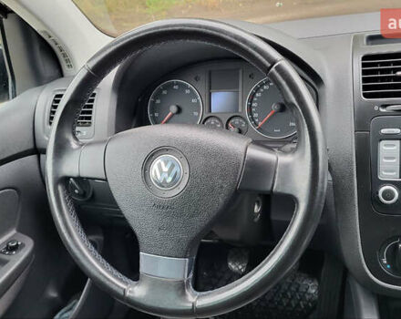 Черный Фольксваген Гольф, объемом двигателя 1.6 л и пробегом 237 тыс. км за 6500 $, фото 32 на Automoto.ua
