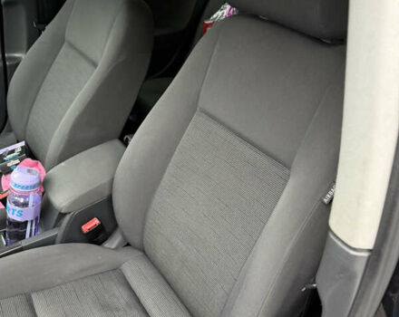 Черный Фольксваген Гольф, объемом двигателя 1.6 л и пробегом 243 тыс. км за 6300 $, фото 24 на Automoto.ua