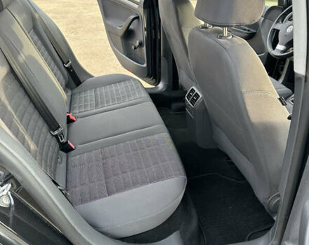 Черный Фольксваген Гольф, объемом двигателя 1.6 л и пробегом 227 тыс. км за 6299 $, фото 31 на Automoto.ua