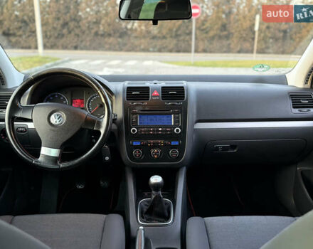 Чорний Фольксваген Гольф, об'ємом двигуна 1.6 л та пробігом 169 тис. км за 5999 $, фото 72 на Automoto.ua