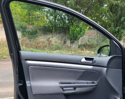 Черный Фольксваген Гольф, объемом двигателя 1.6 л и пробегом 237 тыс. км за 6500 $, фото 21 на Automoto.ua