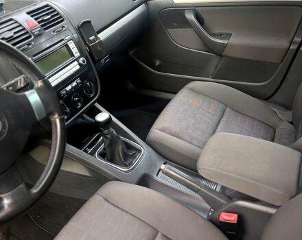 Черный Фольксваген Гольф, объемом двигателя 1.6 л и пробегом 215 тыс. км за 6500 $, фото 9 на Automoto.ua