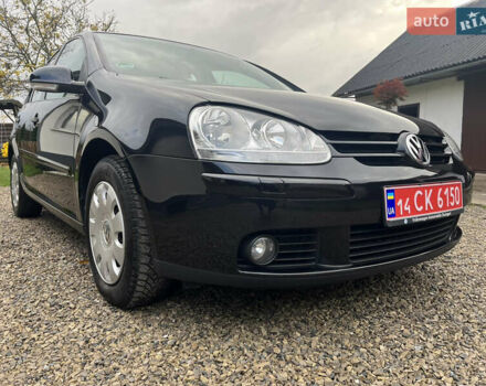 Черный Фольксваген Гольф, объемом двигателя 1.6 л и пробегом 253 тыс. км за 6250 $, фото 22 на Automoto.ua