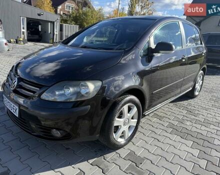 Черный Фольксваген Гольф, объемом двигателя 1.6 л и пробегом 280 тыс. км за 4950 $, фото 18 на Automoto.ua