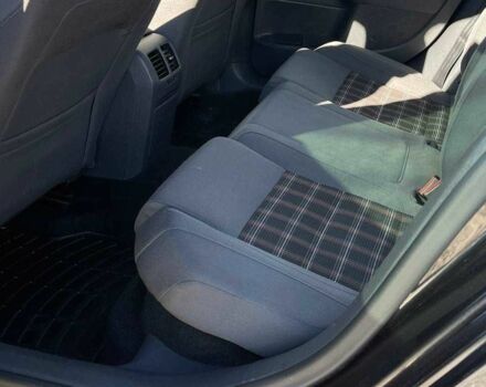 Черный Фольксваген Гольф, объемом двигателя 2 л и пробегом 228 тыс. км за 5600 $, фото 18 на Automoto.ua