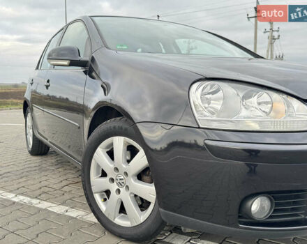 Черный Фольксваген Гольф, объемом двигателя 1.6 л и пробегом 218 тыс. км за 5900 $, фото 13 на Automoto.ua
