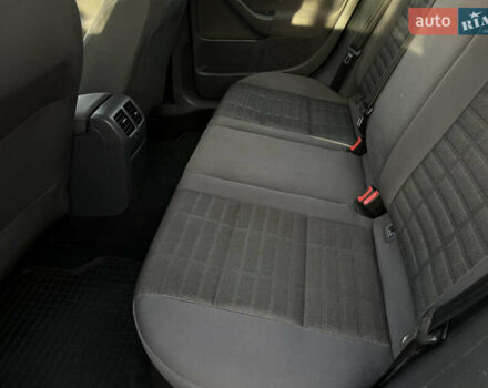 Черный Фольксваген Гольф, объемом двигателя 1.6 л и пробегом 235 тыс. км за 5899 $, фото 11 на Automoto.ua