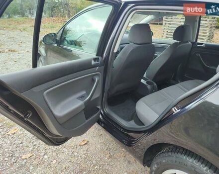 Фольксваген Гольф 2007 у Ямпіль на Automoto.ua Чорний Фольксваген Гольф, об'ємом двигуна 1.6 л та пробігом 189 тис. км за 6199 $, фото 8 на Automoto.ua