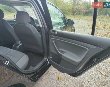 Фольксваген Гольф 2007 у Ямпіль на Automoto.ua Чорний Фольксваген Гольф, об'ємом двигуна 1.6 л та пробігом 189 тис. км за 6199 $, фото 15 на Automoto.ua