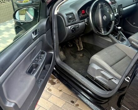 Черный Фольксваген Гольф, объемом двигателя 1.6 л и пробегом 215 тыс. км за 6500 $, фото 7 на Automoto.ua