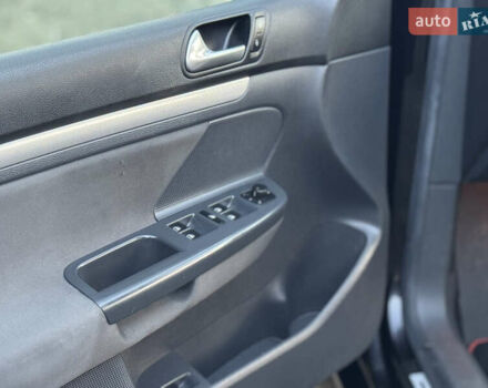 Черный Фольксваген Гольф, объемом двигателя 0 л и пробегом 269 тыс. км за 5500 $, фото 22 на Automoto.ua