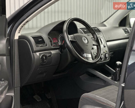 Черный Фольксваген Гольф, объемом двигателя 1.4 л и пробегом 191 тыс. км за 5550 $, фото 6 на Automoto.ua