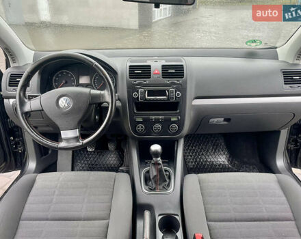 Чорний Фольксваген Гольф, об'ємом двигуна 1.6 л та пробігом 197 тис. км за 5850 $, фото 19 на Automoto.ua