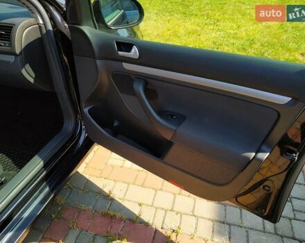 Черный Фольксваген Гольф, объемом двигателя 0 л и пробегом 206 тыс. км за 6400 $, фото 33 на Automoto.ua