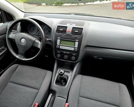 Чорний Фольксваген Гольф, об'ємом двигуна 1.6 л та пробігом 230 тис. км за 6450 $, фото 95 на Automoto.ua