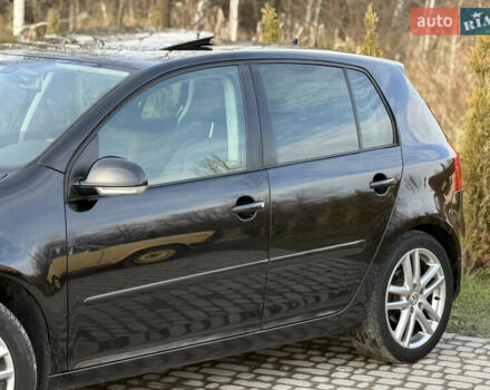 Черный Фольксваген Гольф, объемом двигателя 1.6 л и пробегом 182 тыс. км за 6350 $, фото 21 на Automoto.ua