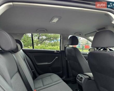 Чорний Фольксваген Гольф, об'ємом двигуна 1.6 л та пробігом 230 тис. км за 6450 $, фото 94 на Automoto.ua