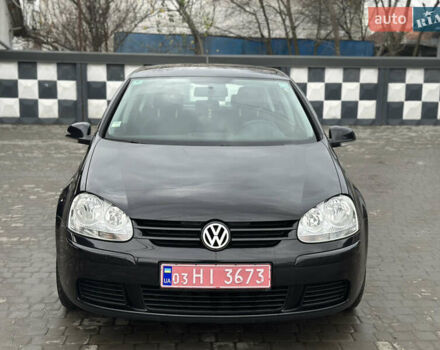 Черный Фольксваген Гольф, объемом двигателя 1.6 л и пробегом 213 тыс. км за 5850 $, фото 2 на Automoto.ua