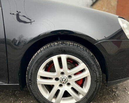 Черный Фольксваген Гольф, объемом двигателя 1.6 л и пробегом 245 тыс. км за 5700 $, фото 33 на Automoto.ua