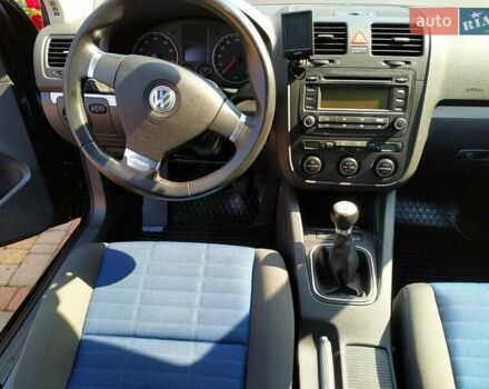 Черный Фольксваген Гольф, объемом двигателя 0 л и пробегом 206 тыс. км за 6400 $, фото 28 на Automoto.ua