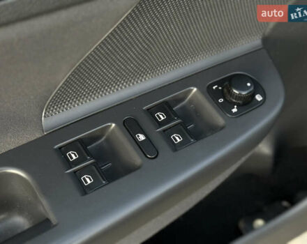 Черный Фольксваген Гольф, объемом двигателя 1.6 л и пробегом 182 тыс. км за 6350 $, фото 48 на Automoto.ua