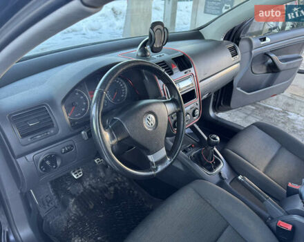 Черный Фольксваген Гольф, объемом двигателя 1.6 л и пробегом 329 тыс. км за 4500 $, фото 19 на Automoto.ua