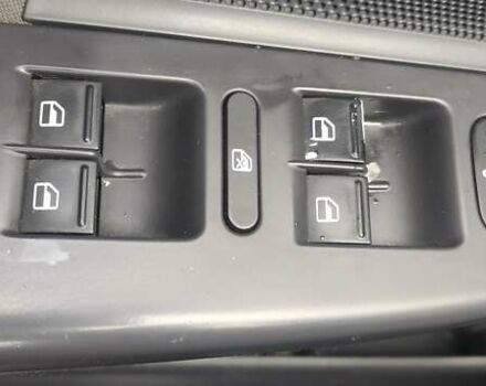 Черный Фольксваген Гольф, объемом двигателя 1.6 л и пробегом 207 тыс. км за 6200 $, фото 23 на Automoto.ua