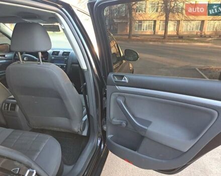 Черный Фольксваген Гольф, объемом двигателя 1.39 л и пробегом 220 тыс. км за 6400 $, фото 25 на Automoto.ua