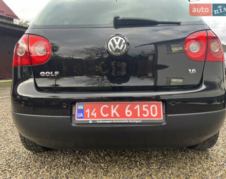 Черный Фольксваген Гольф, объемом двигателя 1.6 л и пробегом 253 тыс. км за 6250 $, фото 40 на Automoto.ua