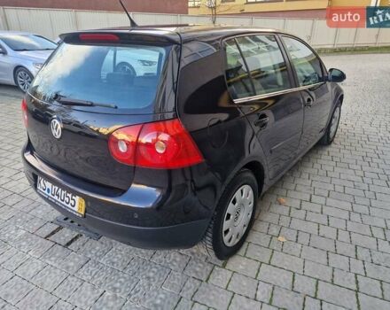 Черный Фольксваген Гольф, объемом двигателя 1.6 л и пробегом 255 тыс. км за 5950 $, фото 12 на Automoto.ua