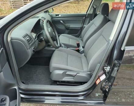 Фольксваген Гольф 2007 у Ямпіль на Automoto.ua Чорний Фольксваген Гольф, об'ємом двигуна 1.6 л та пробігом 189 тис. км за 6199 $, фото 1 на Automoto.ua