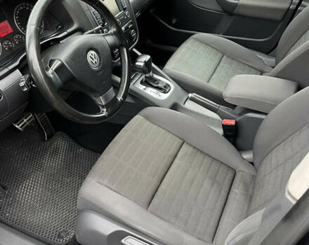 Черный Фольксваген Гольф, объемом двигателя 1.97 л и пробегом 292 тыс. км за 6950 $, фото 4 на Automoto.ua