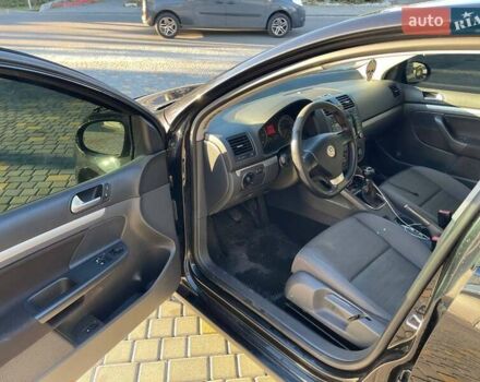 Черный Фольксваген Гольф, объемом двигателя 1.9 л и пробегом 250 тыс. км за 5300 $, фото 5 на Automoto.ua