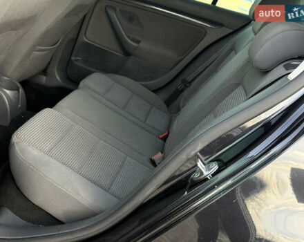 Черный Фольксваген Гольф, объемом двигателя 1.6 л и пробегом 182 тыс. км за 6350 $, фото 53 на Automoto.ua