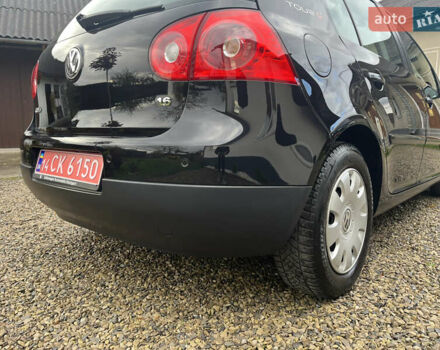 Черный Фольксваген Гольф, объемом двигателя 1.6 л и пробегом 253 тыс. км за 6250 $, фото 41 на Automoto.ua