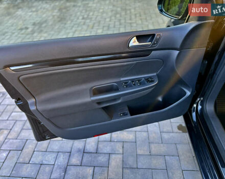 Черный Фольксваген Гольф, объемом двигателя 1.4 л и пробегом 171 тыс. км за 7500 $, фото 19 на Automoto.ua