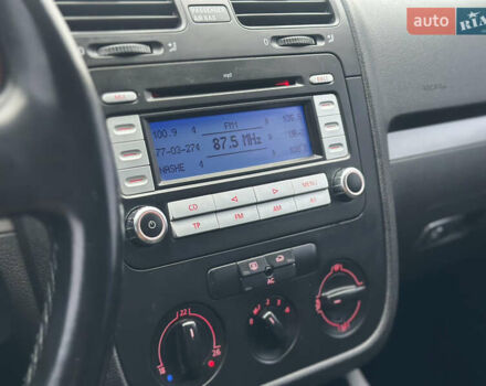 Чорний Фольксваген Гольф, об'ємом двигуна 1.6 л та пробігом 251 тис. км за 6299 $, фото 23 на Automoto.ua