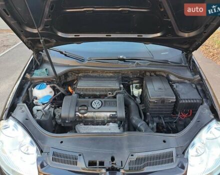 Черный Фольксваген Гольф, объемом двигателя 1.39 л и пробегом 220 тыс. км за 6400 $, фото 44 на Automoto.ua