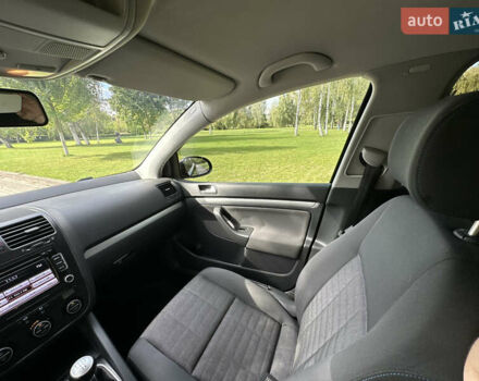 Чорний Фольксваген Гольф, об'ємом двигуна 1.6 л та пробігом 296 тис. км за 6499 $, фото 51 на Automoto.ua