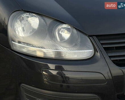 Черный Фольксваген Гольф, объемом двигателя 1.6 л и пробегом 182 тыс. км за 6350 $, фото 12 на Automoto.ua