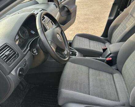 Черный Фольксваген Гольф, объемом двигателя 1.6 л и пробегом 227 тыс. км за 6299 $, фото 39 на Automoto.ua