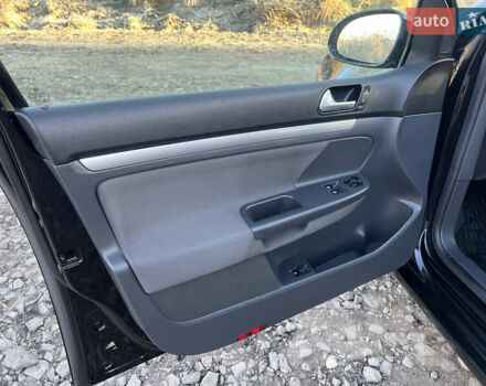 Чорний Фольксваген Гольф, об'ємом двигуна 1.4 л та пробігом 182 тис. км за 5850 $, фото 17 на Automoto.ua