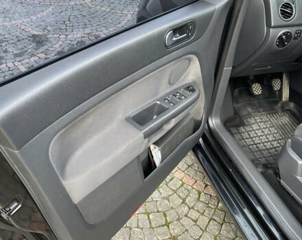 Чорний Фольксваген Гольф, об'ємом двигуна 1.9 л та пробігом 222 тис. км за 6000 $, фото 16 на Automoto.ua