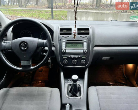 Чорний Фольксваген Гольф, об'ємом двигуна 1.6 л та пробігом 270 тис. км за 6800 $, фото 24 на Automoto.ua