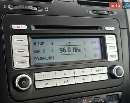 Черный Фольксваген Гольф, объемом двигателя 1.4 л и пробегом 191 тыс. км за 5500 $, фото 13 на Automoto.ua